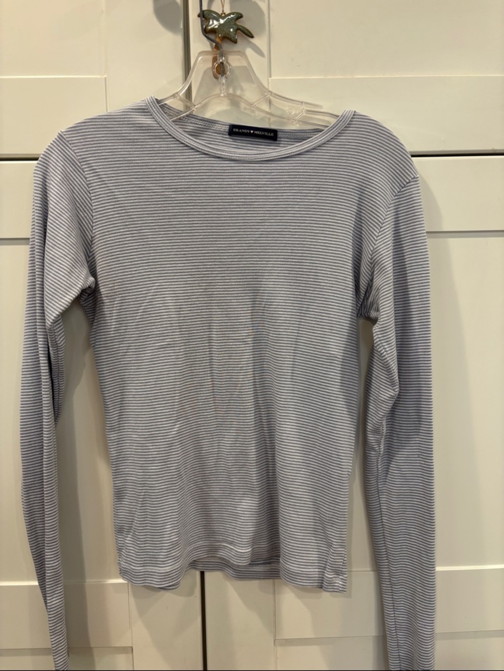 Brandy Melville Thin Striped Long-Sleeve Crew Neck Top in Light Gray & White